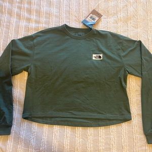 NWT Sage Northface Long sleeve Crop!